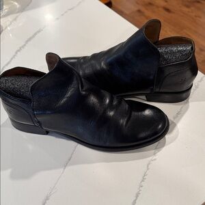Frye -Elyssa Boot